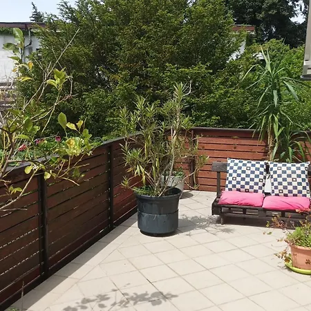 Garden Greenhouse * Pressburg